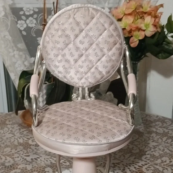 Beauty Style Doll Chair (Works-NEW!) - Picture 2 of 4